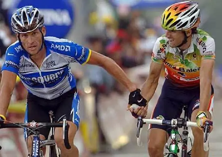 Armstrong felicita a Valverde