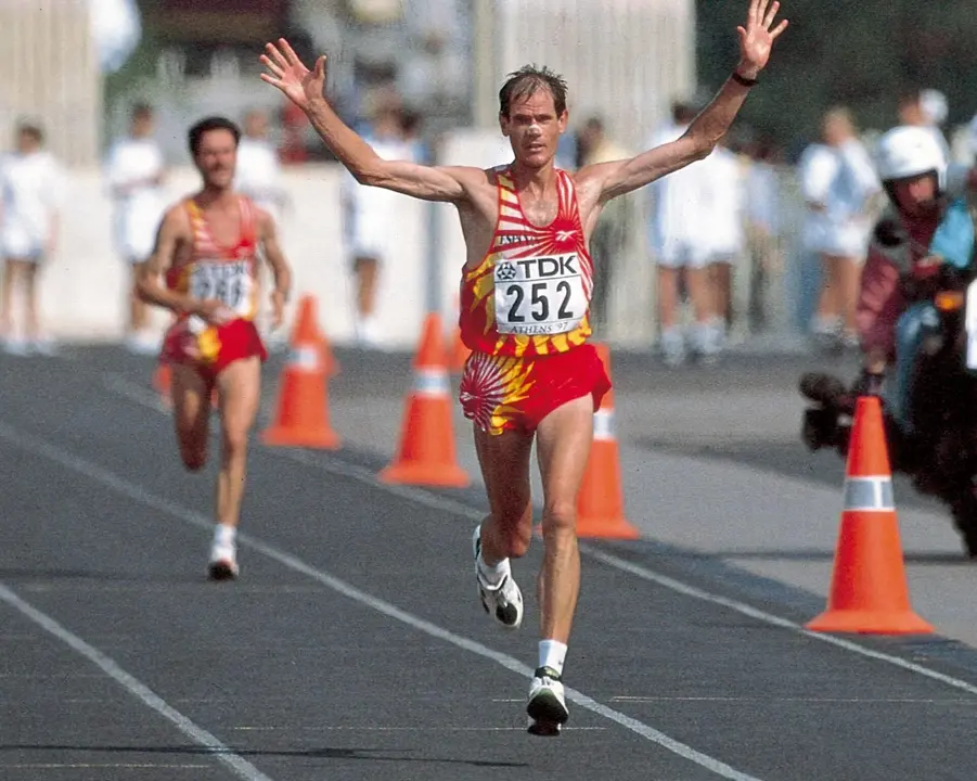 Abel Ant&oacute;n se proclama campe&oacute;n del mundo de marat&oacute;n
