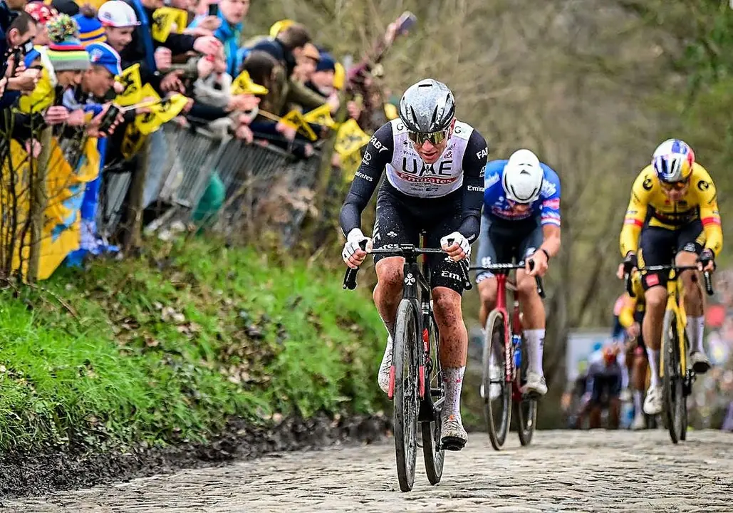 Pogacar, Van der Poel y Van Aert en el Tour de Flandes