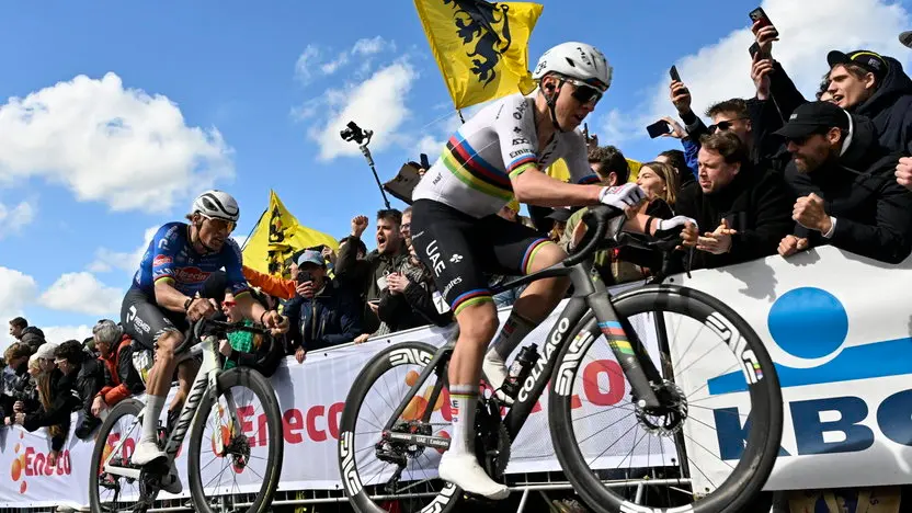 Pogacar y Van der Poel en el Tour de Flandes
