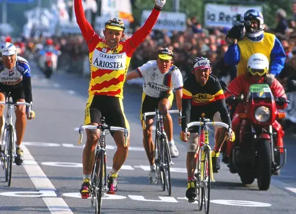 Miguel Indur&aacute;in quedando 4&ordm; en la Lieja-Basto&ntilde;a-Lieja de 1991.
