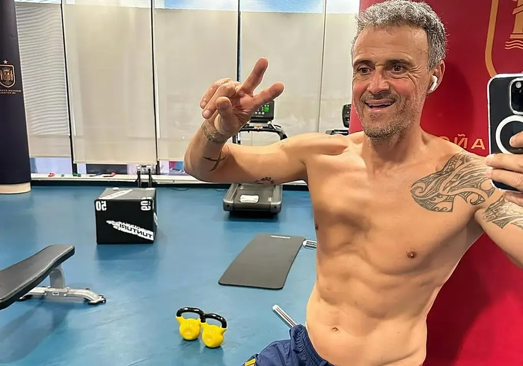 Luis Enrique en el gimnasio del PSG.
