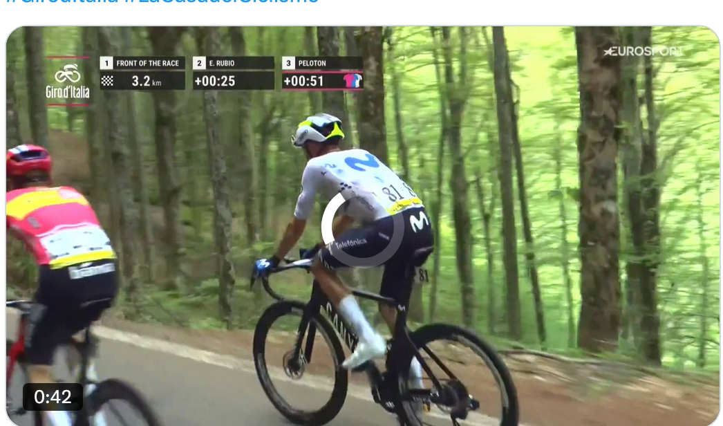 Enric Mas se queda descolgado en la ascensi&oacute;n al Corno alle Scale