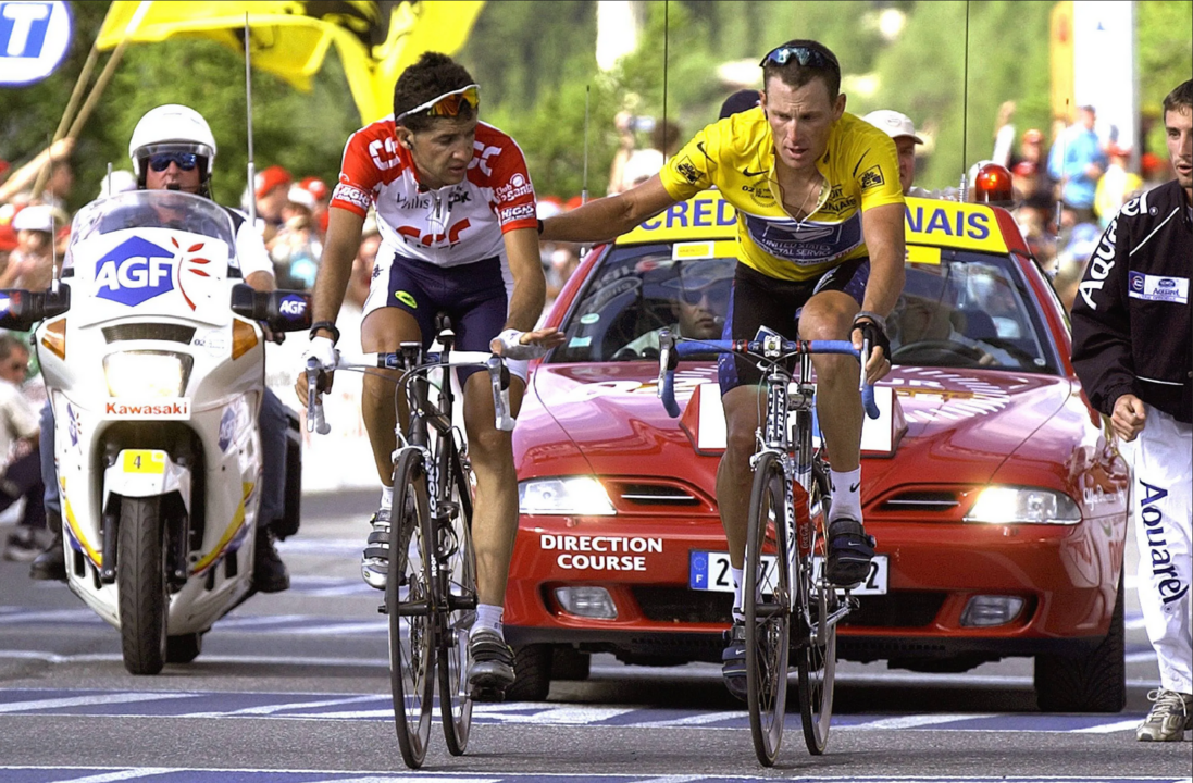 Carlos Sastre y Lance Armstrong en el Tour de Francia