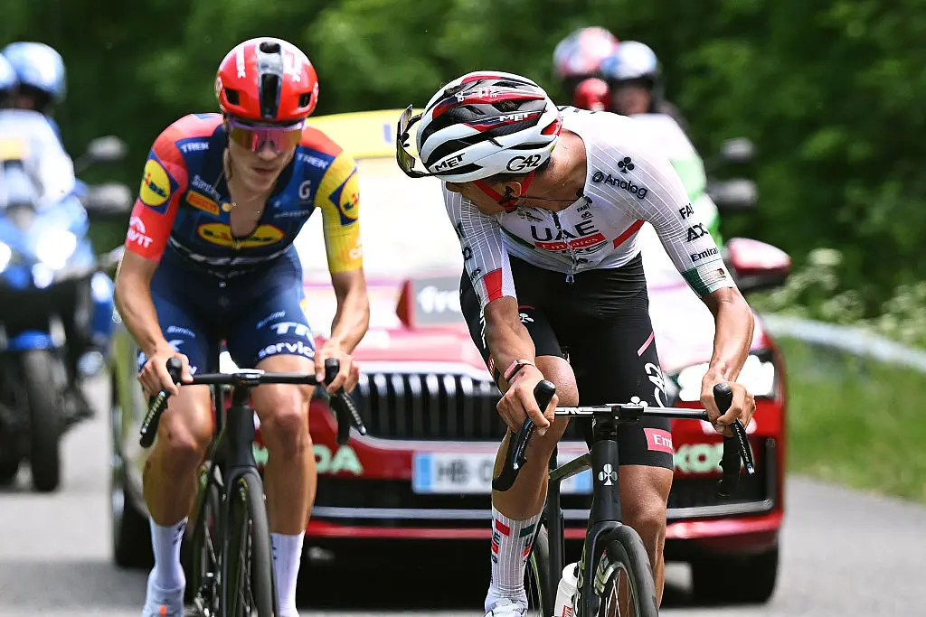 Issac Del Toro ataca a Juan Ayuso en la ascensi&oacute;n a Grand Colombier