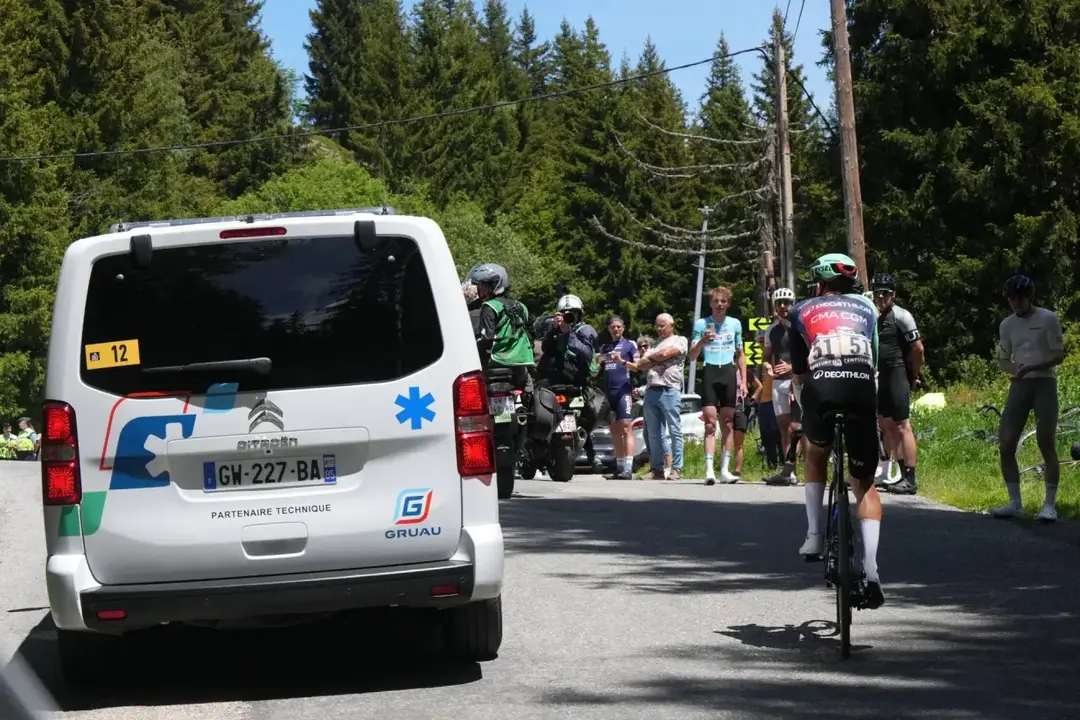 Paul Seixas se retira en la etapa reina del Tour Auvernia-R&oacute;dano-Alpes