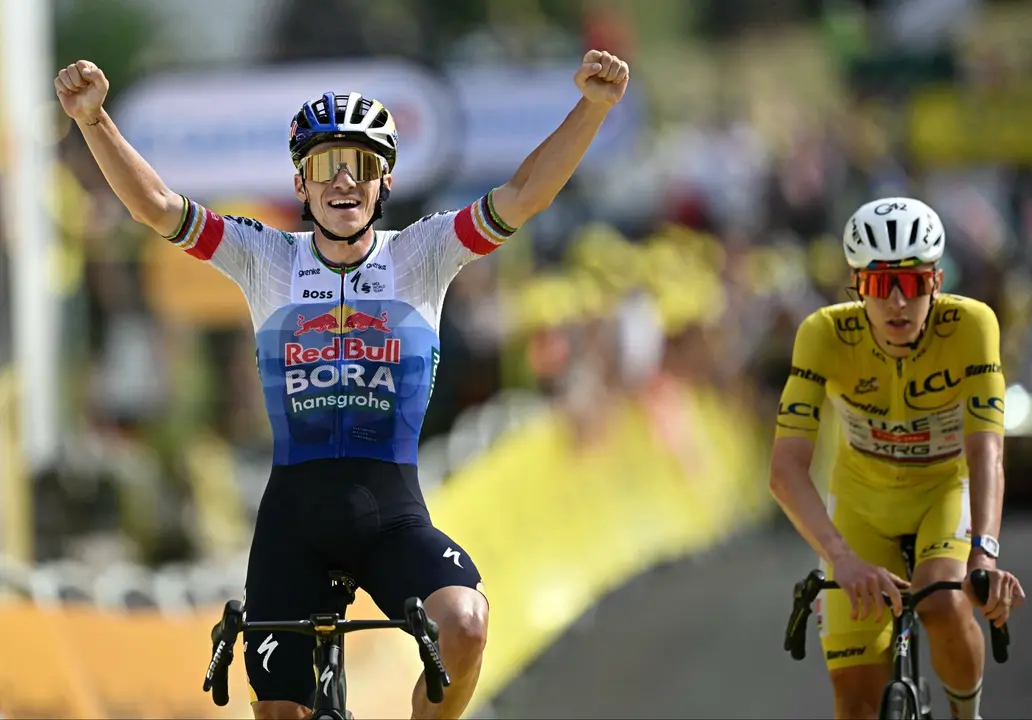 Remco Evenepoel gana en Plateau de Solaison a Tadej Pogacar