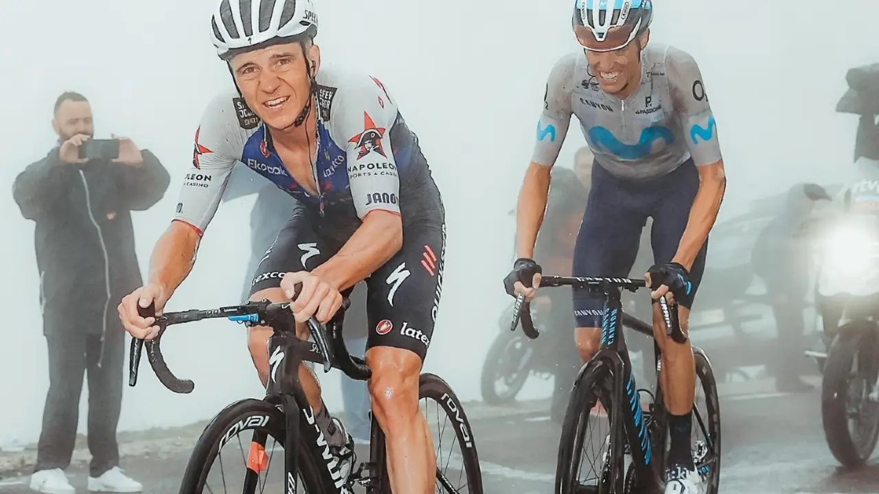 Remco Evenepoel y Enric Mas