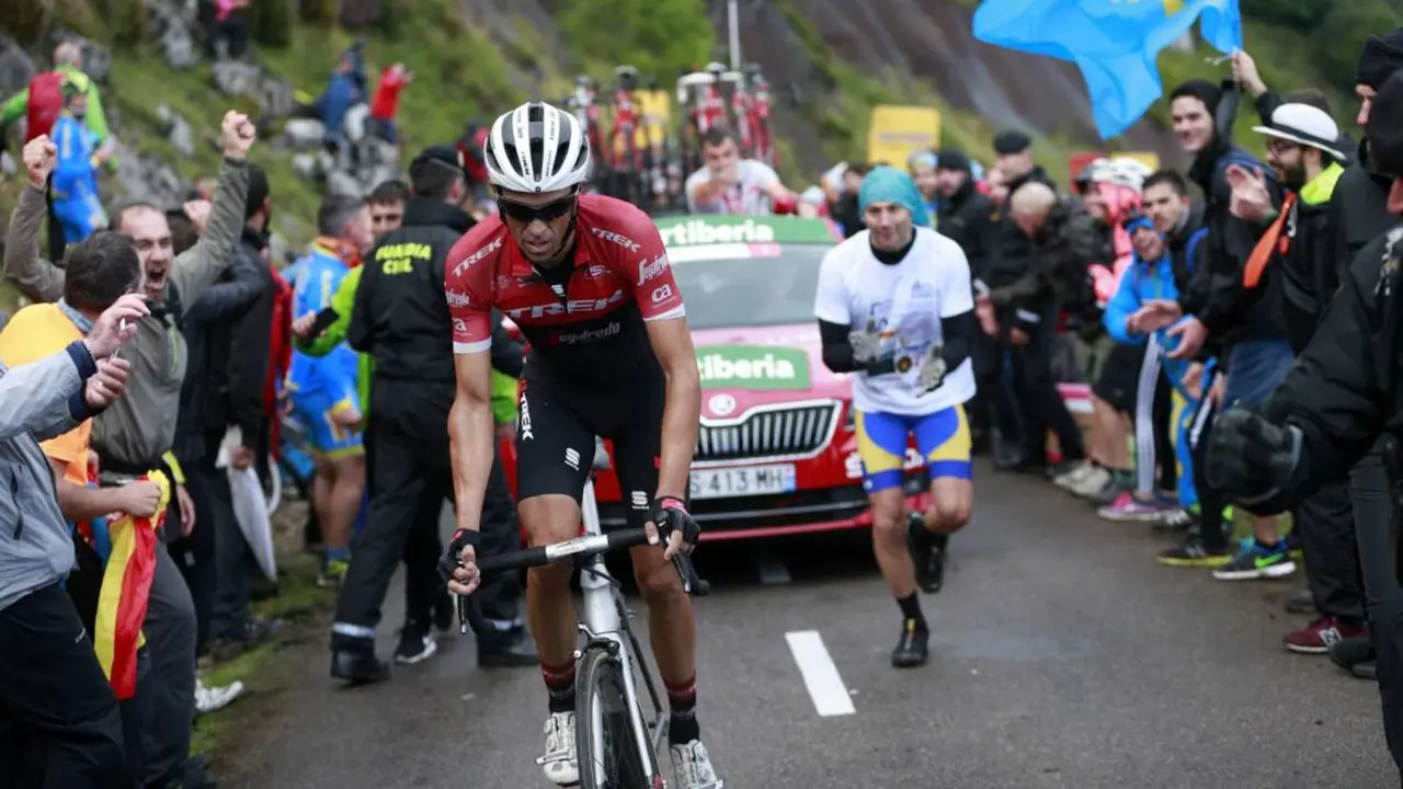 Alberto Contador en el Angliru