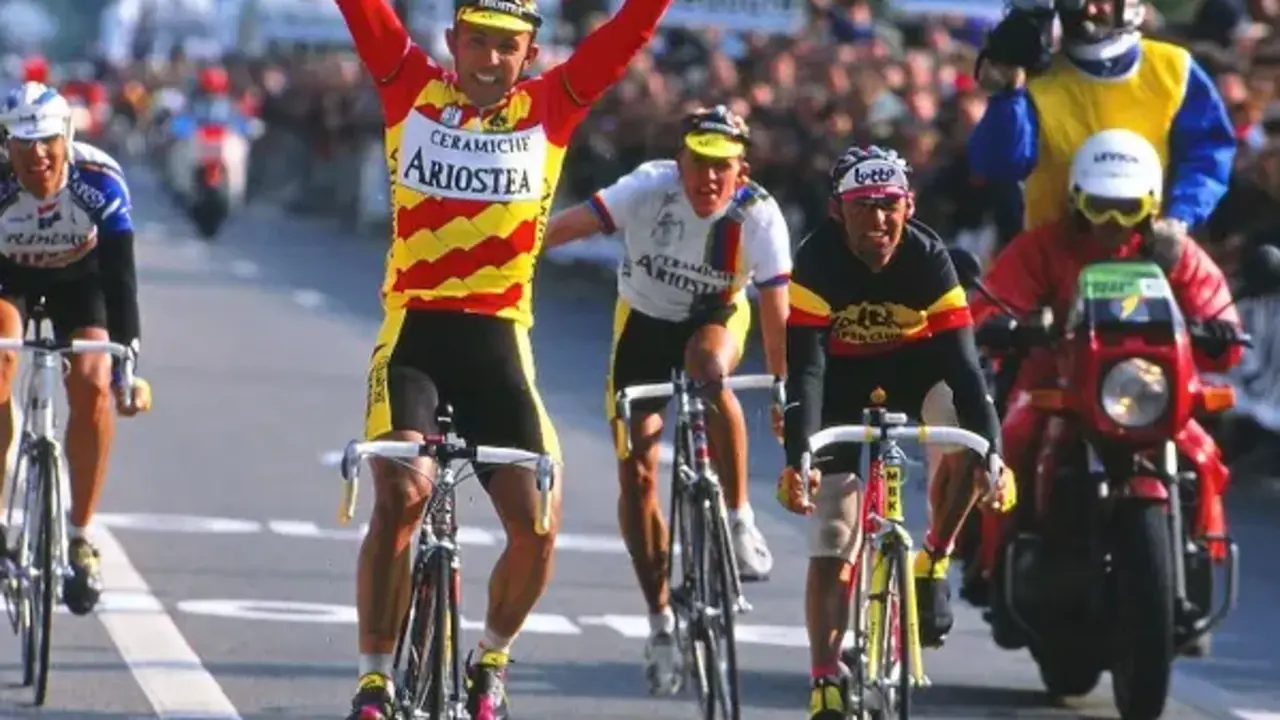 Miguel Indur&aacute;in quedando 4&ordm; en la Lieja-Basto&ntilde;a-Lieja de 1991.