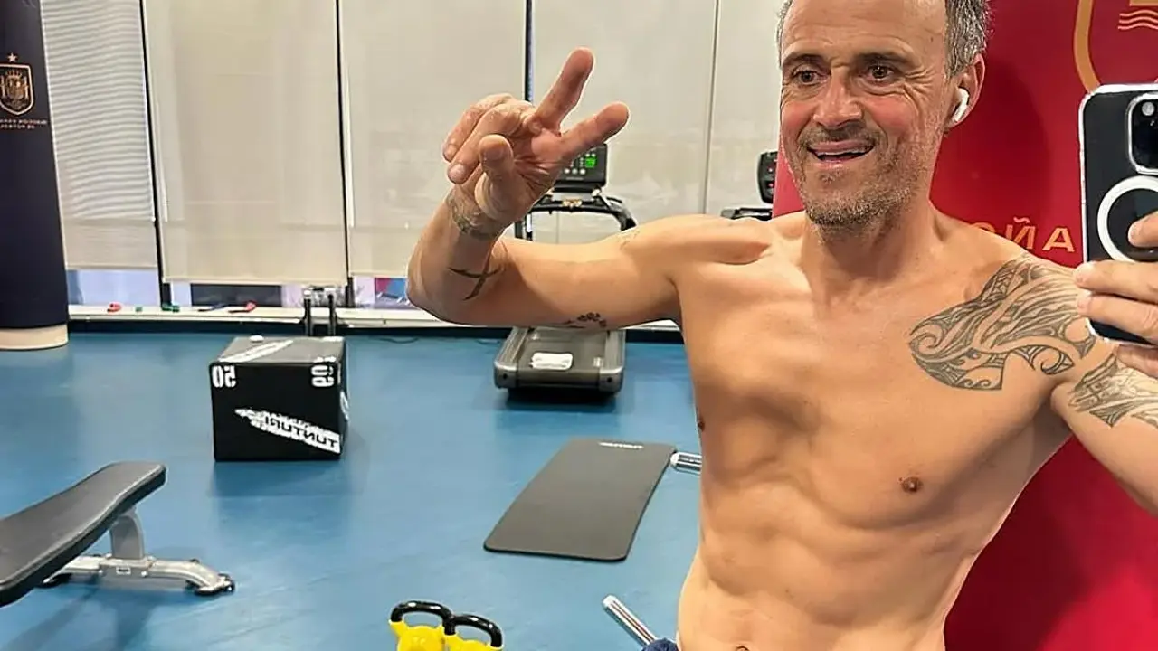 Luis Enrique en el gimnasio del PSG.