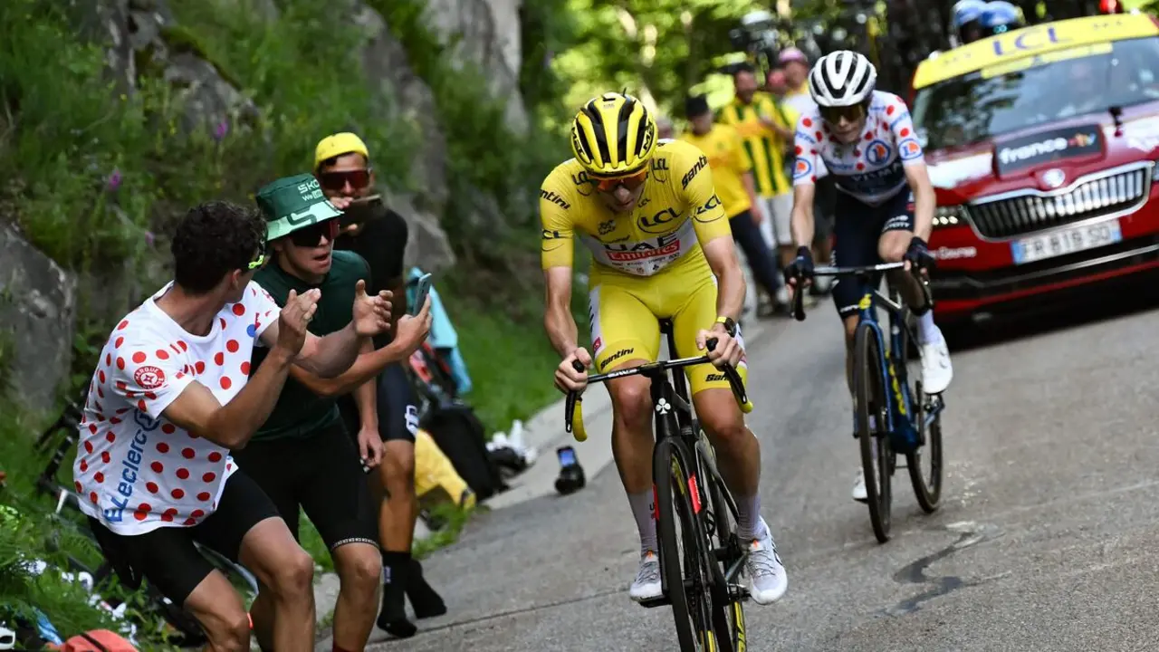 Tadej Pogacar y Jonas Vingegaard en el Tour de Francia de 2025