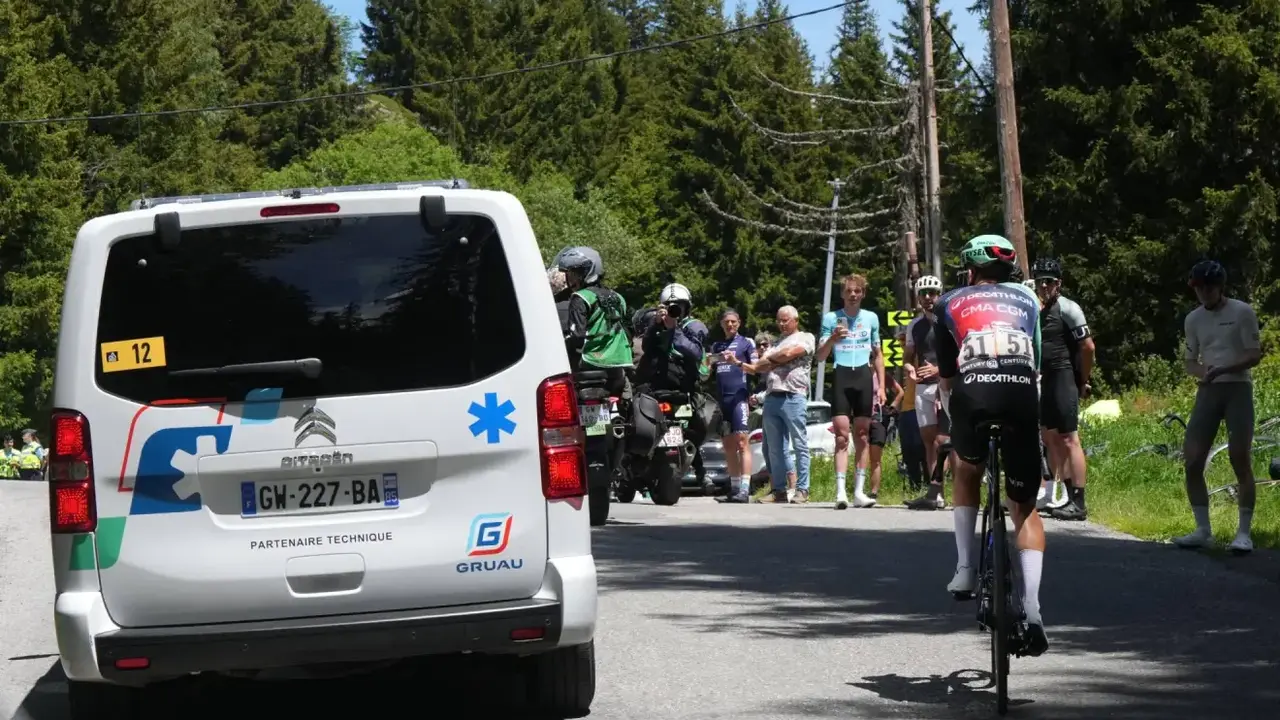Paul Seixas se retira en la etapa reina del Tour Auvernia-R&oacute;dano-Alpes