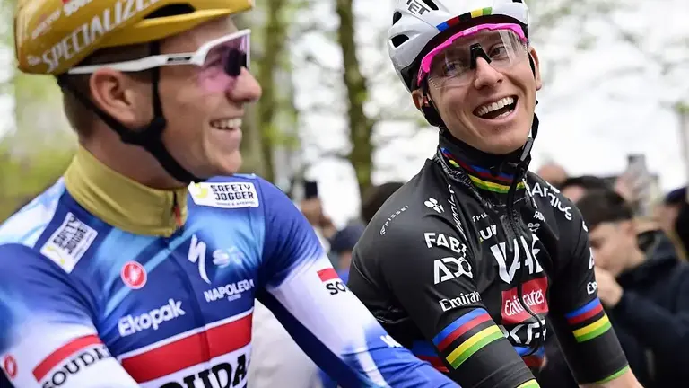 Remco Evenepoel y Tadej Pogacar