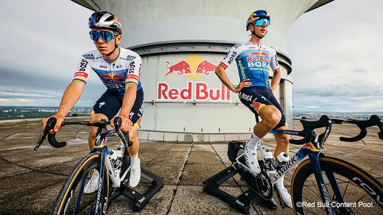 Remco Evenepoel y Florian Lipowitz