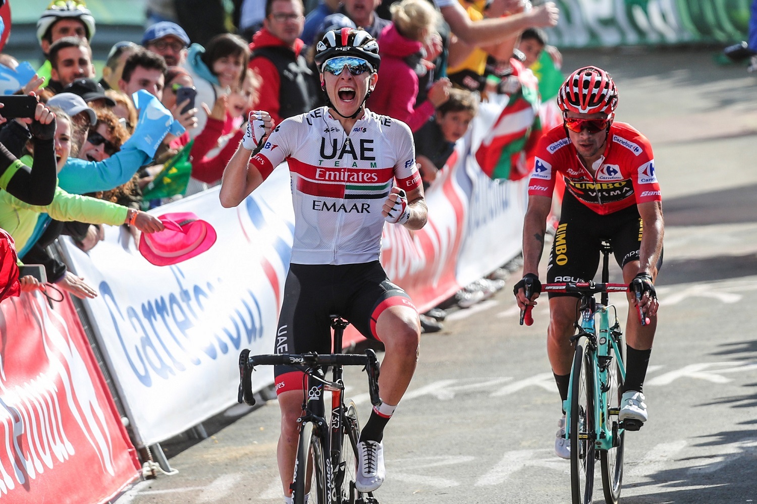 Tadej Pogacar le gana una etapa a Primoz Roglic en la Vuelta a España de 2019